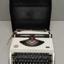 Manual Typewriter with Ribbon, Mechanical Retro Portable Typing Machine | Type Writer for Office & Home Vintage Decor, Classic Old Fashioned Typewriter for Writers, Notes, Letters & Creative Writing