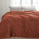 NEWCOSPLAY Super Soft King Blanket Coffee Premium Silky Flannel Fleece 3D Checkered Lightweight Bed Blanket All Season Use (Coffee Checkered, King(90"x110"))