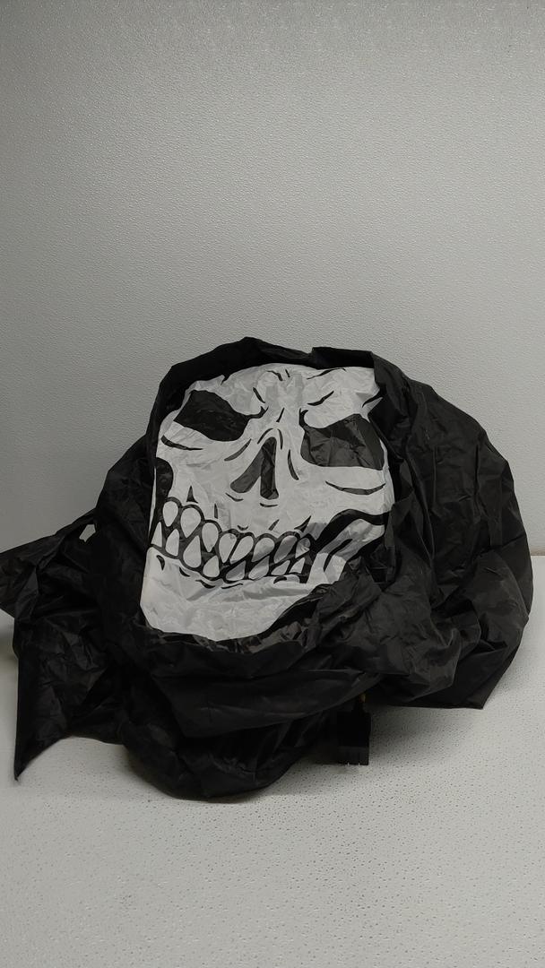 Skeleton Inflatable Halloween Decoration 5' H 4' W