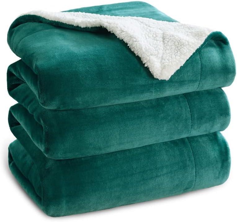 Bedsure GentleSoft Sherpa Fleece Blanket Queen Size for Bed, Non-Heated, Thick and Warm Throw for Women and Men, Soft Fuzzy Plush Queen Christmas Blanket for Winter, Forest Green, 90x90 Inches