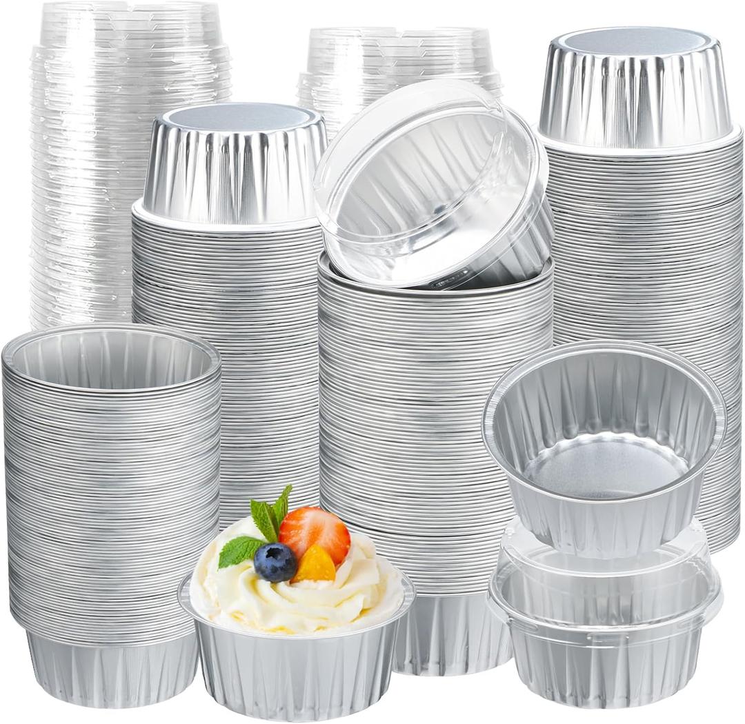 200Pcs Round Aluminum Baking Cake Pans with Clear Plastic Lids, Foil Pie Tin Tart Pans Disposable Ramekins Browni Baking Cups Dessert Cups for Wedding Birthday Party,5oz Silver