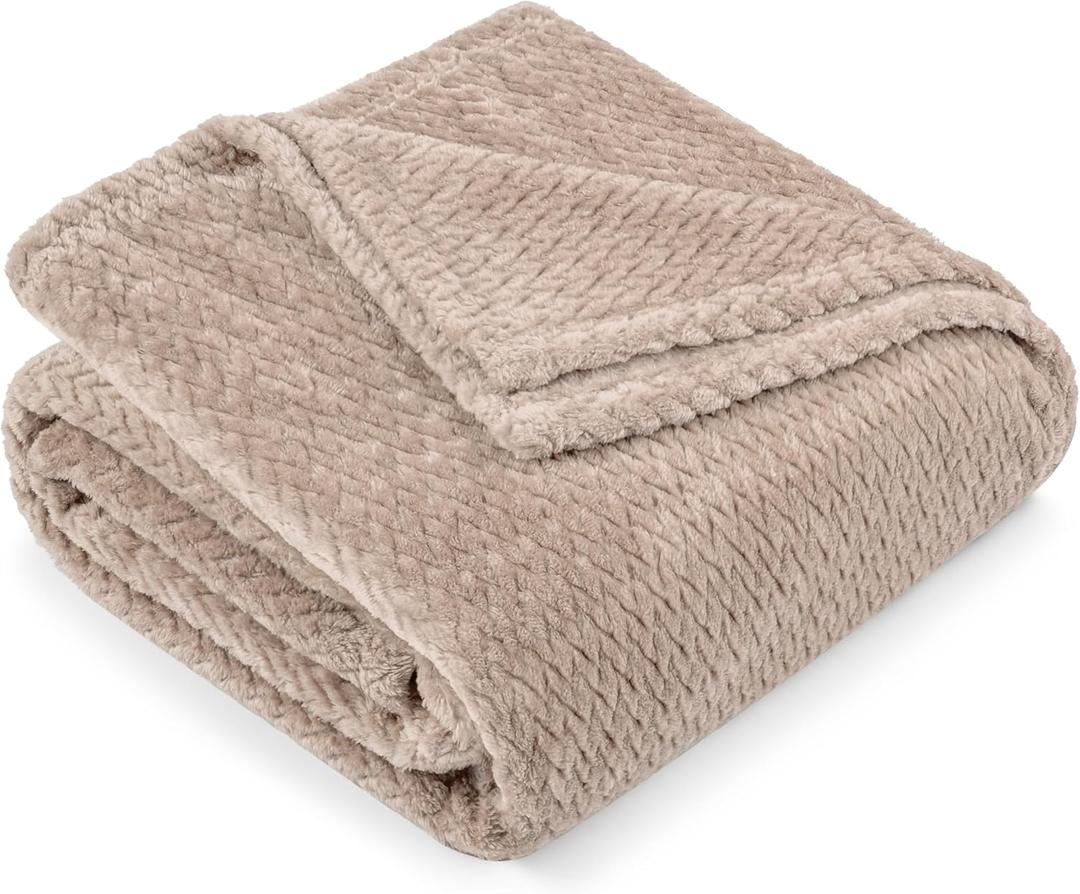 PAVILIA Soft Fleece Taupe Tan Throw Blanket for Couch, Lightweight Plush Warm Blankets for Bed, Fuzzy Cozy Flannel Blanket Throw for Sofa, Travel, Jacquard Pattern, Taupe/Camel, Twin, 60x80 inch