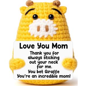 4 x Mom Birthday Gifts from Daughter Son - Love You Mum, Handmade Crochet Giraffe Valentines Gift for Moms Mama Mommy Bonus Stepmom, Best Mom Ever Gifts for Birthday Emotional Giraffe Support Cute Decor