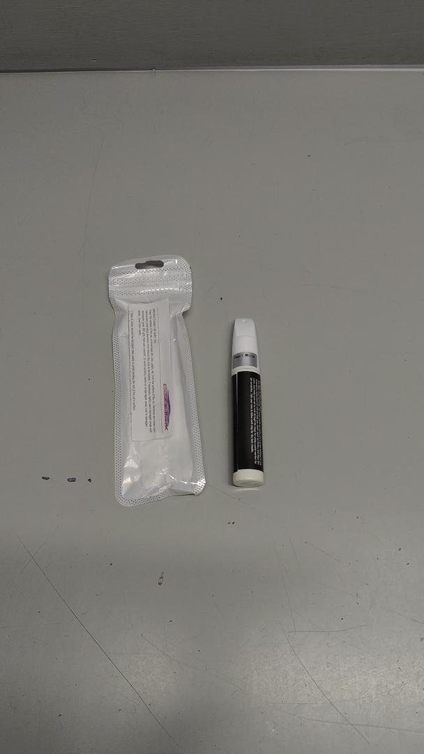 Matte White Rim Touch Up Paint, Flat Black Wheel Paint Pen for Curb Rash & Scratch, Car Wheel Scratch Repair Kit for Alloy, Metal, Enamel, Universal Satin White