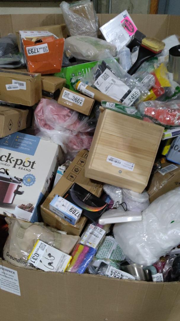 Palet of Salvage Items