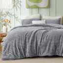 Bedsure Fluffy Comforter Set King Size - Super Soft Faux Fur Bed Set Grey, Warm Plush Fleece Winter Bedding, 3 Pieces, 1 Shaggy Fuzzy All Seasons King Comforter with 2 Pillowcases