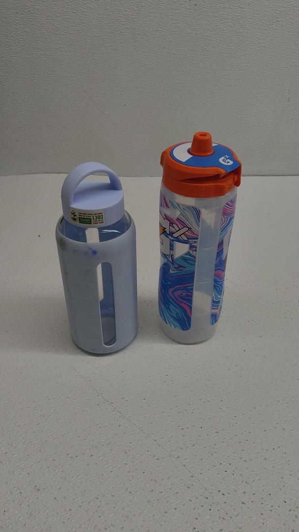 GATORADE GX 30OZ BOTTLE MARBLE AND WHITMOR SPRAY BOTTLE 16OZ