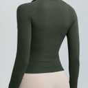 RUNNING GIRL Long Sleeve Yoga Shirts for Women, Soft Fitted Seamless Stretchy Casual Crew Neck Athletic Basic Shirt (Green, L)