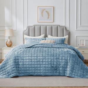BEDELITE Velvet Quilt Comforter King Size - Lightweight Luxury Quilted Bedding Comforter,Soft Cozy Dusty Blue Comforter , Oversized Bedspread Coverlet for All Seasons