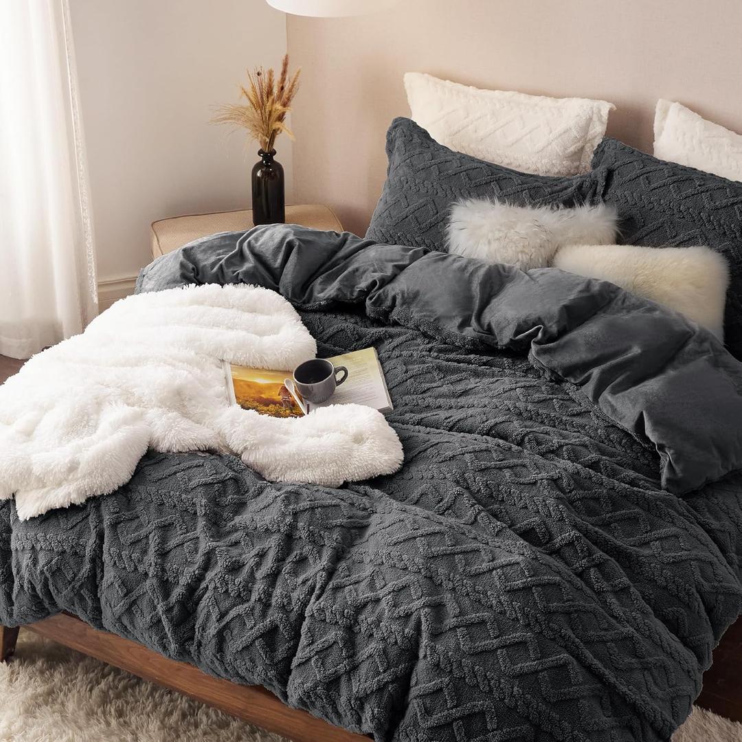 Bedsure Fluffy Flannel Duvet Cover Set - Faux Fur Comforter Cover Queen Size, Dark Grey Warm Plush Bedding for Winter, 3-Piece Set with Zipper Closure (90"x90") and 2 Pillow Shams