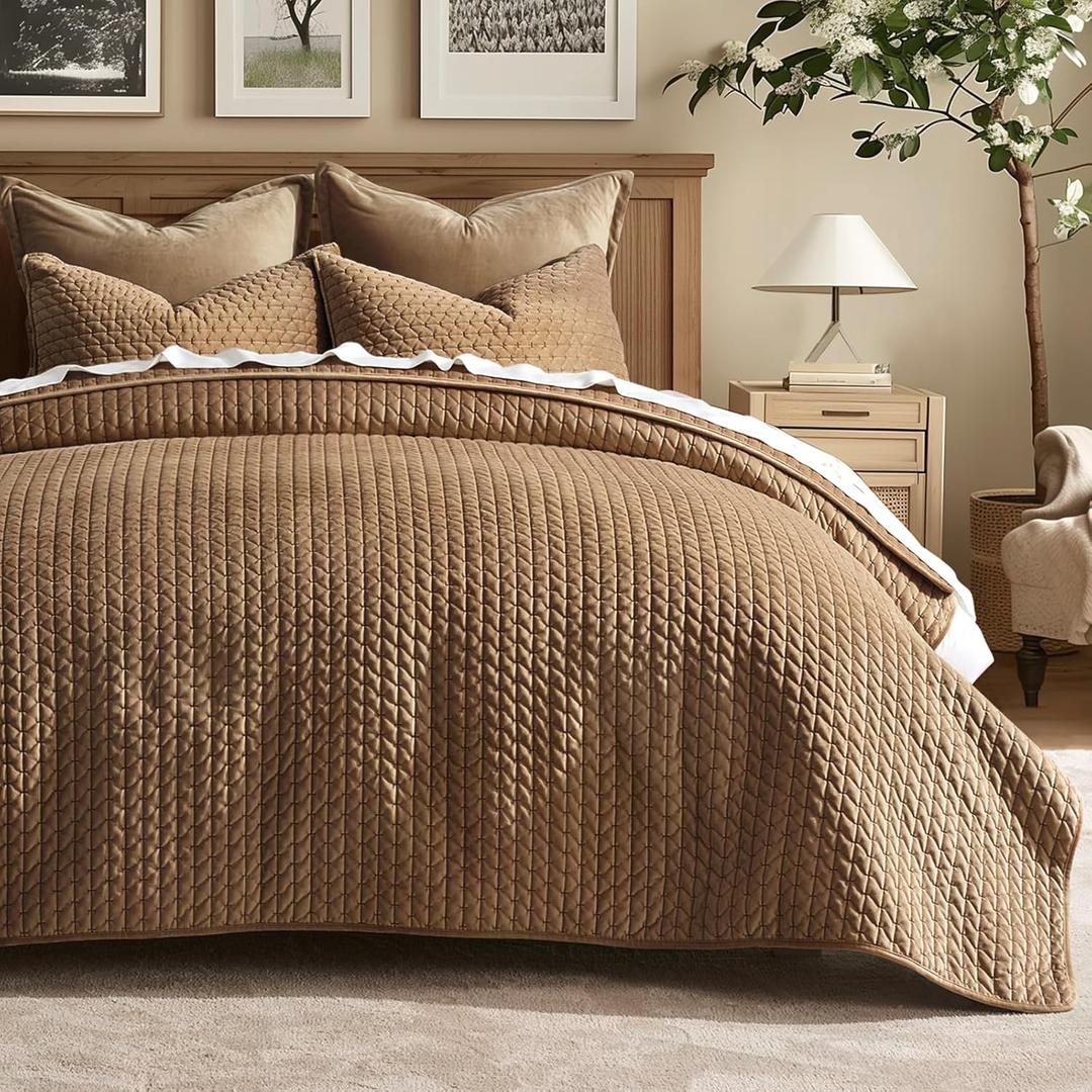 EverGrace Luxury Velvet Quilt Set Queen Size 3 Piece, Soft Cross-Stitch Velvet Comforter Set with Pillow Shams, Lightweight Coverlet Bedspread Bedding Set for All Seasons, Tobacco Brown (Full/Queen (90" X 92"))