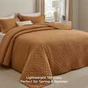Bedsure Twin Quilt - Ultra Soft Twin XL Quilt Bedding for Dorm Decor, Lightweight All-Season Comforter, Honey Ginger Bedspread Coverlet with Clover Pattern, 68 x 86 Inches