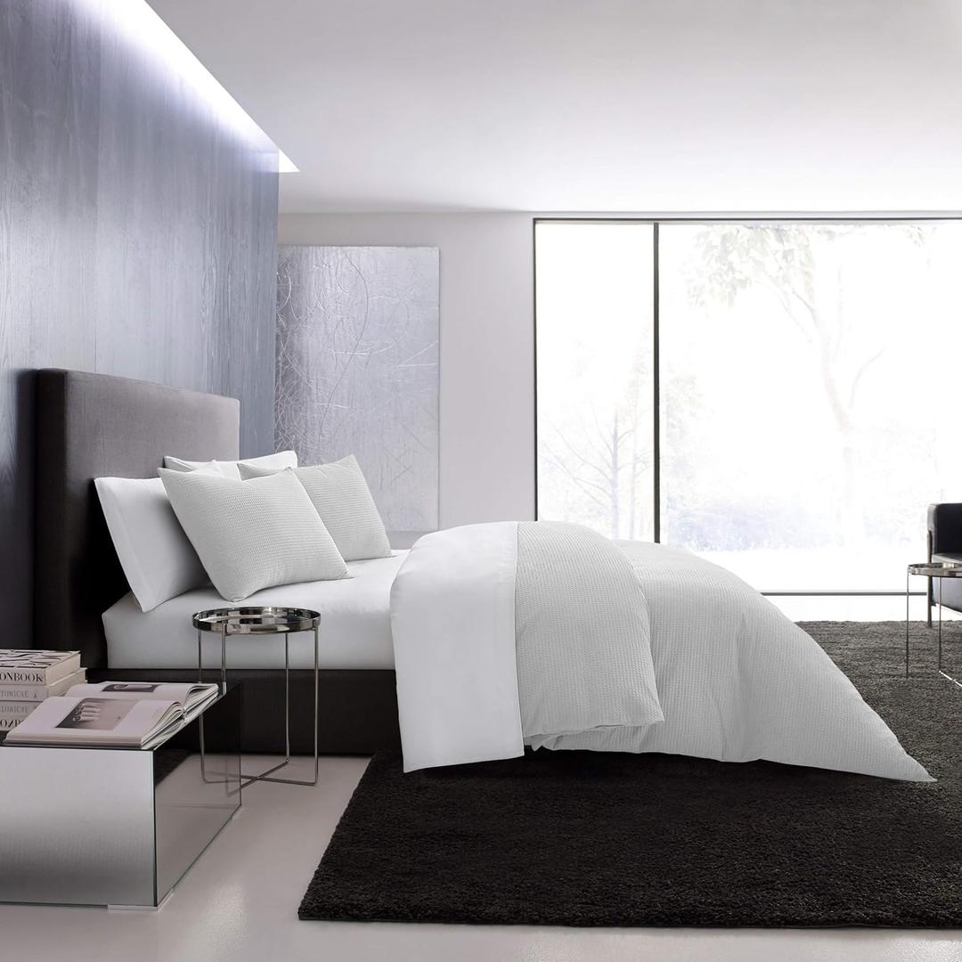 Vera Wang - Queen Comforter Set, Luxury Cotton Bedding Set with Matching Shams, Chic Room Essentials (Waffle Pique Queen, Moonlight Grey)