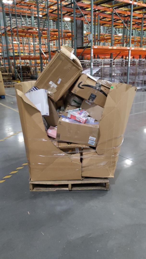 Pallet of Salvage Items