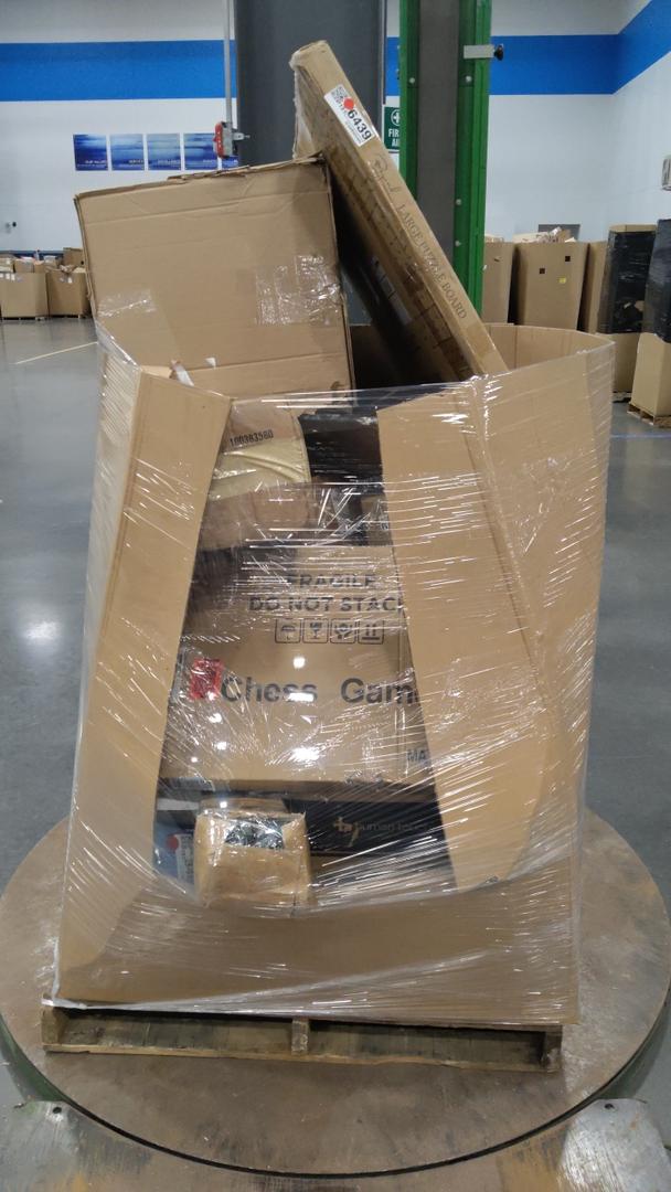 Pallet of Salvage Items 