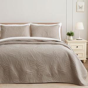 Exclusivo Mezcla King Size Quilt Bedding Set, Lightweight Taupe Quilts King Size for All Seasons, Soft Microfiber Bedspreads Coverlets Bed Cover with Leaf Pattern, 3 Piece