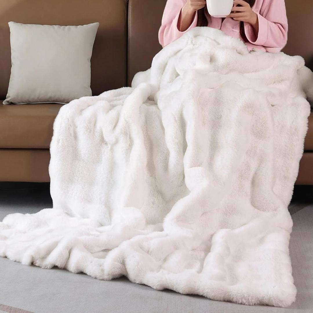 Faux Fluffy Fur Light Cream Beige Throw Blanket for Bedroom Couch Bed 50x60 Bunny Fuzzy Blanket for Adults Sofa Office Soft Thick Blanket Room Decor 860 GSM