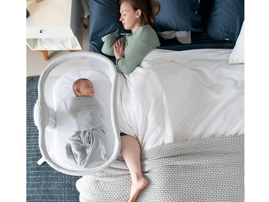 HALO BassiNest Swivel Sleeper 3.0 – Over-Bed Baby Bassinet with 360 Rotation, Adjustable Height, Breathable Mesh, Safe Close Sleeping, Lowering Wall for Easy Access, Feeding & C-Section Recovery