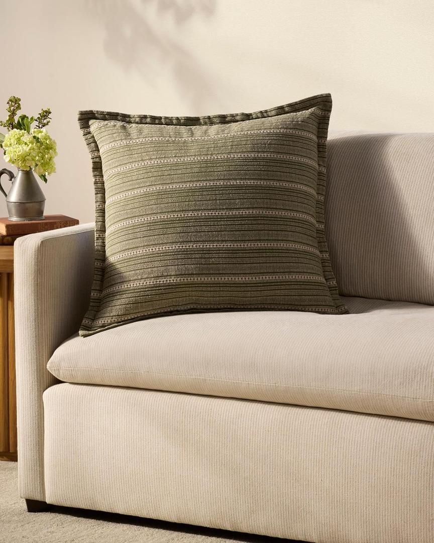 Loloi Chris Loves Julia Howie Collection PCJ0023 Green/Natural 22'' x 22'' Cover w/Poly Pillow