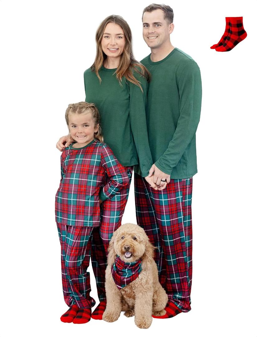 PATPAT Family Christmas Pajamas Matching Sets Holiday Christmas Pjs for Womens Kids Sleepwear including Socks (X-Large, Green Tartan)