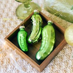 LOULIQIGIFT 3pcs Christmas Pickle Ornaments Hand Blown Glass Pickle Decorations for Christmas Tree Home Xmas Holiday Decor