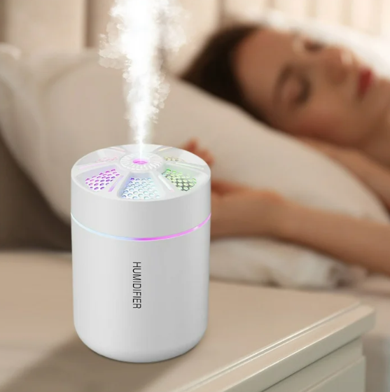 Mini Portable Humidifier, USB-Powered Aroma Diffuser, High Mist Output, Quiet Operation for Car, Home, Office, Baby Room, Compact Travel-Friendly Design