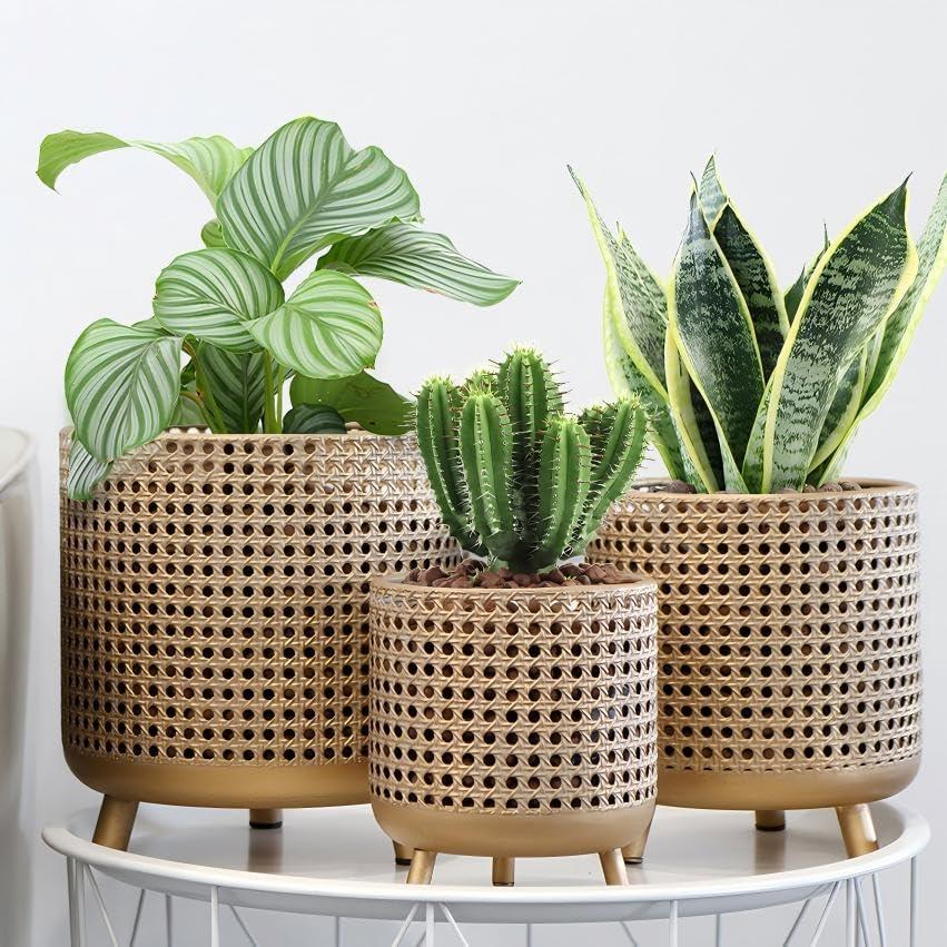 JHY DESIGN Set of 3 Plant Pots 10/8.5/7''H Metal Decoration Flower Pots with Hollow Design Large planters for Indoor & Outdoor Garden Home Balcony Railing Fence Plants(Gold)