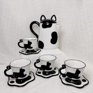 Ceramic Cat Tea Set,Cute Cat Paw Tea Mugs And Saucers Set Of 4,Perfect Cat Themed Gifts,Lovely Cat Decor,Tea Sets for Adults,Excellent Gift Idea For Cat Lovers (Black, 4)