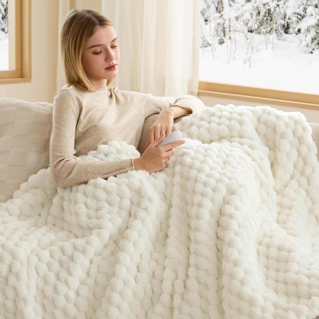 Bedsure Heated Blanket Throw - Super Soft Flannel Sherpa Electric Blanket with Bubble Pattern, Heating with 6 Heating Levels, 4 Time Settings, and 3-Hour Auto-Off (Coconut White, 50x60 inches)