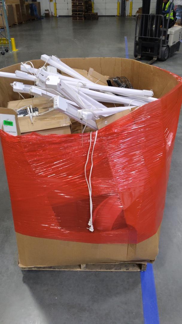 Pallet of Salvage Items