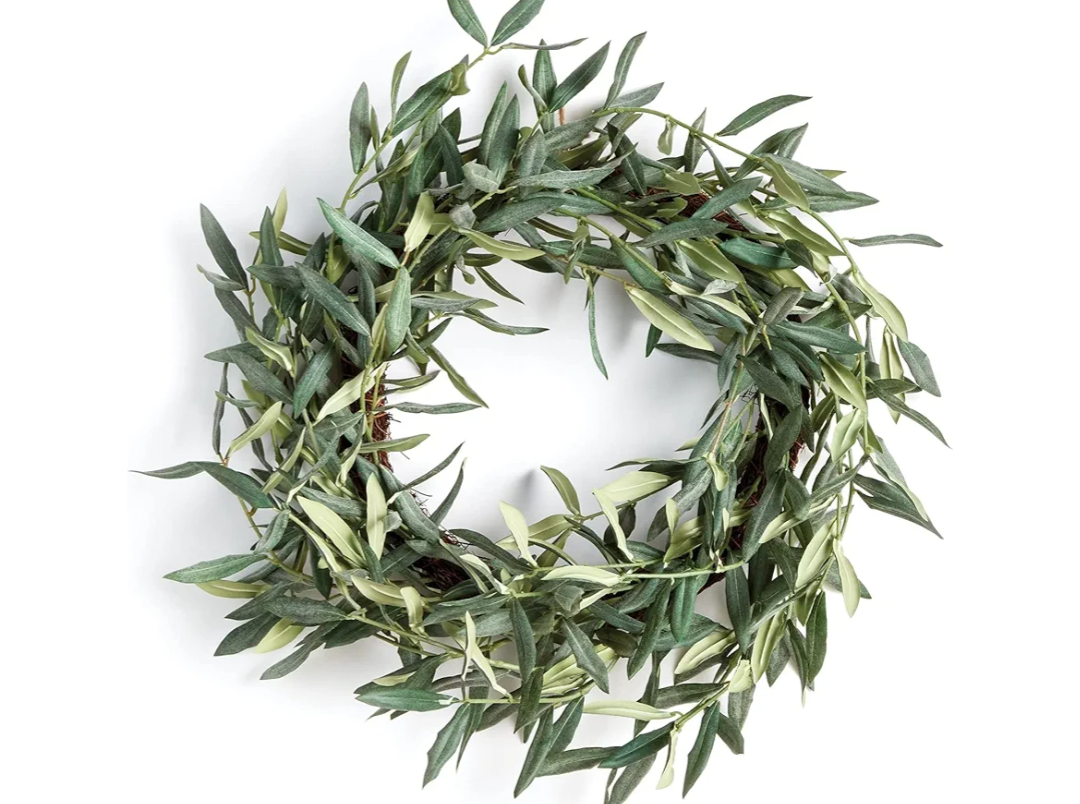Olive Wreath 21" Green Traditional Plastic