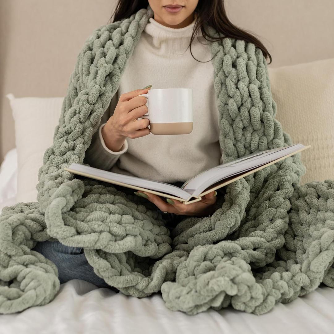 SAMIAH LUXE Sage Green Chunky Knit Blanket Throw 50x70, Chenille Chunky Knit Throw Blanket for Living Room Decor or Boho Decor, Thick Yarn Knitted Blankets for Couch or Bed, Knitted Crochet Blankets