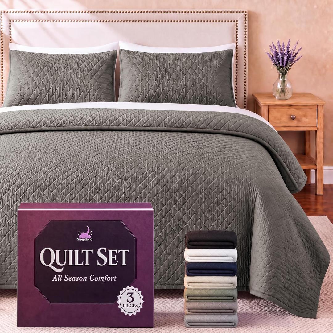 SLEEPHORIA King Quilt Bedding Set - Cloud Soft All-Season Bedspread 3 PC w/ Shams, Bed Quilt King Size Coverlet - Oversized, Light Weight, Ultra Durable, Easy Care - 106 x 96 in (Taupe)