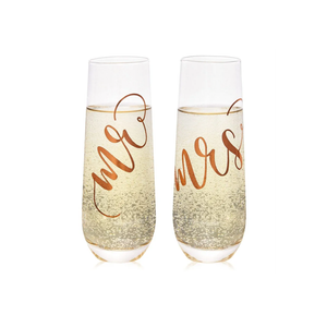 Juvale Set of 2 Mr and Mrs Champagne Toasting Flutes for Bride and Groom, His and Hers Wedding Day Glasses for Newlyweds, Engagement, Wedding and Bridal Shower Gifts (Rose Gold, 10oz)