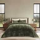 EVERGRACE Velvet Quilt Set California King 118'' x 106'', Luxurious Soft Striped Channel Bedding Set, Lightweight Velvet Comforter for All Season, Oversized Bedspread Coverlet w/ 2 Shams, Olive Green