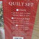 Beatrice Home Fashions Lightweight Full/Queen Holiday Quilt Bedding Set Cardinal Garland, Poinsettia, White, Red, Green