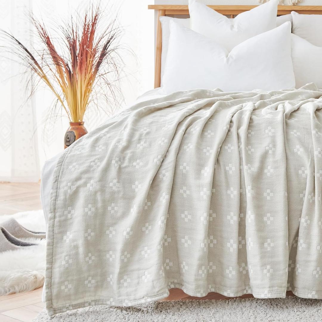 jinchan Boho 100% Cotton Blanket Muslin Twin Size 60x80 Inches Lightweight 3-Layer Geometric Cross Pattern Reversible Quilt Throw Soft Breathable Comfy All Seasons for Couch Bed Decor, Light Grey