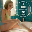 Gillette Venus Extra Smooth 4 count, plus Gillette Venus Extra Smooth Sensitive 2 count, 5-Bladed Women's Razor Blade Refills