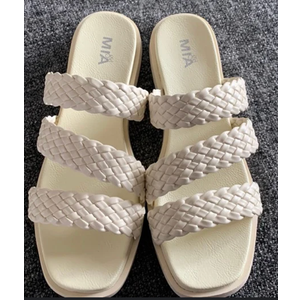 Women’s size 8 Mia Girl sandal