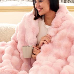Bedsure GentleSoft Fluffy Fuzzy Throw Blanket for Girl, Soft Cozy Faux Fur Fleece Minky Blanket, Cute Room Decor Couch Bed Cover, Thick Warm Plush Women Teenage Gifts, 870GSM, Tie-dye Pink
