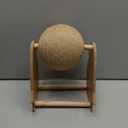 Outamateur Cat Scratching Ball Toy, Sisal Scratching Ball with Cute Stable Stand, Interactive Play and Exercise Toy for Kittens, Cats, Small Pets (Penguin)