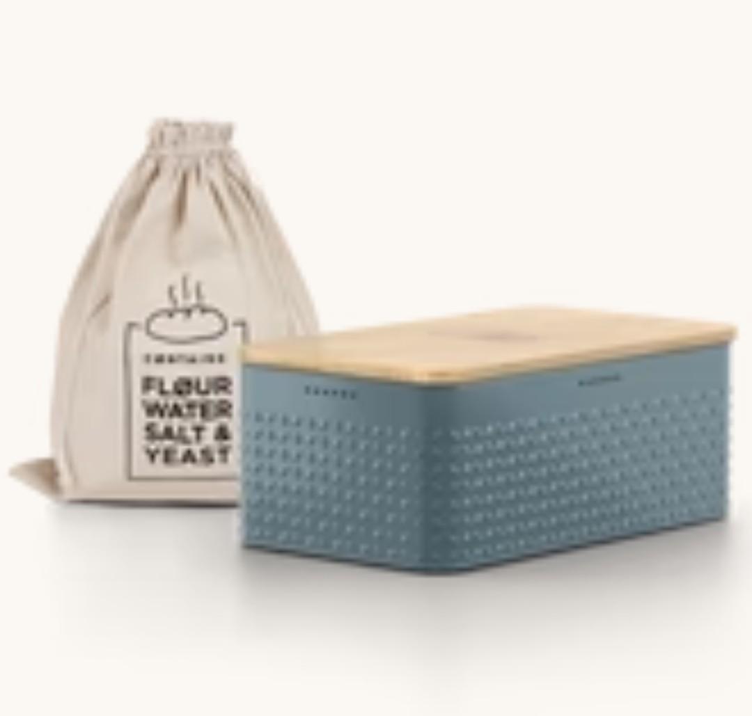 LARS NYSØM Rectangular metal Bread Box Bamboo Lid 34x18,5x13,5cm Blue