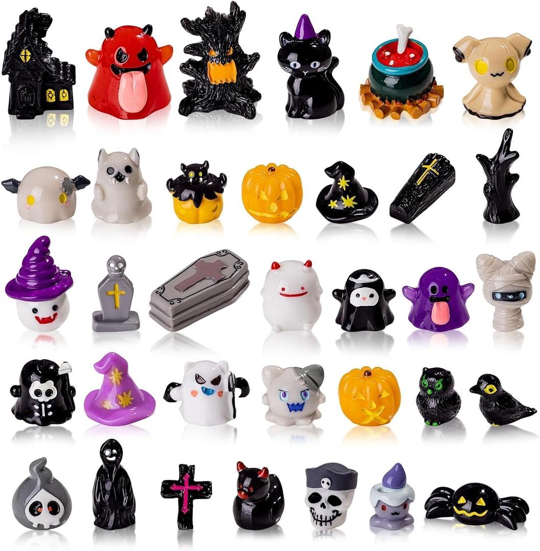 Halloween Mini Resin Figurines for Crafts Tiny Miniature Figures to Hide Pumpkin Ghost Skull Miniatures Bulk for Halloween Party Favors Table Idoor Bag Fillers Garden Dollhouse Decor