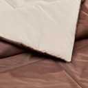 Amazon Basics Soft Comforter Blanket, Reversible Lightweight Microfiber All Season, Warm Bed Comforter, Full/Queen, Chocolate/Khaki