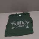A Tini Bit Irish St Patricks Day Martini Cocktail T-Shirt (Green, S)