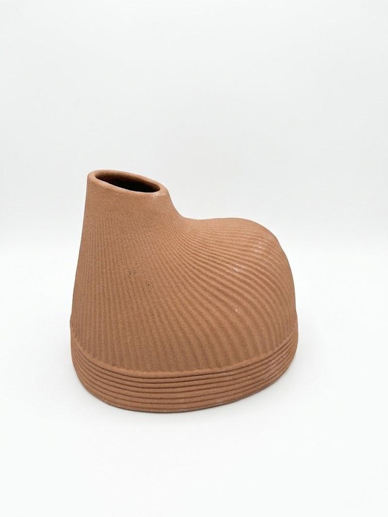 PORCELAIN VASE