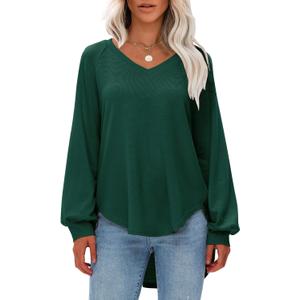 EXLURA Womens Fall Oversized V Neck Tunic Tops 2025 Casual Long Sleeve Shirts Lightweight Soft Sweater Curved Hem T Shirts (Green, S)