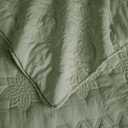 Boho Sage Green Quilt Twin Size Bedding Sets with Pillow Sham, Bohemian Lightweight Soft Bedspread Coverlet, Farmhouse Floral Vintage Thin Comforter Bed Cover All Season, 2 Pieces, 68x90 inches