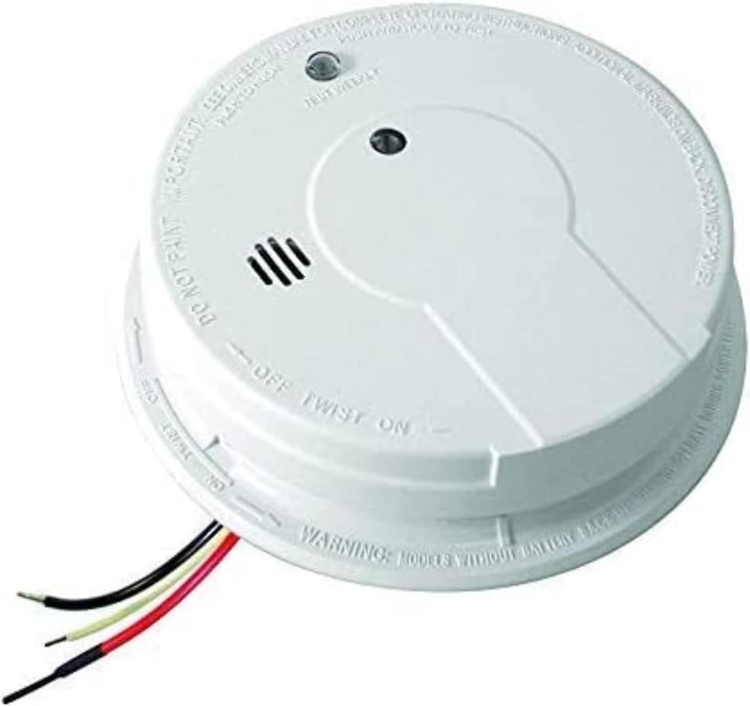 Kidde Smoke Detector, Hardwired Smoke Alarm with 9-Volt Battery Backup, Test-Reset Button, Interconnect Capability, 1 Count (Pack of 1), White