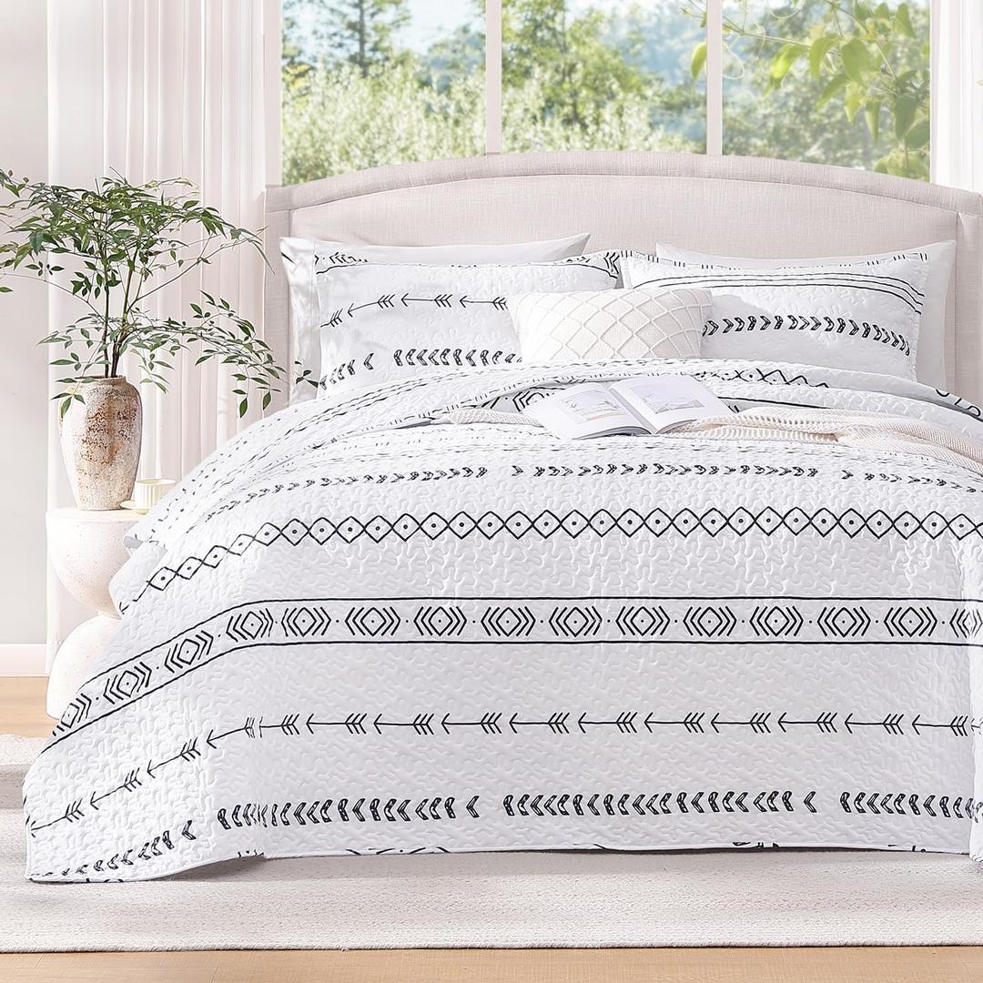 Andency White Oversized Super King Quilt Set, 3 Pieces Boho Lightweight Soft Striped Bedspread for All Season (120"x120"), Printed Bohemian Polyester Reversible Coverlet Comforter Sets